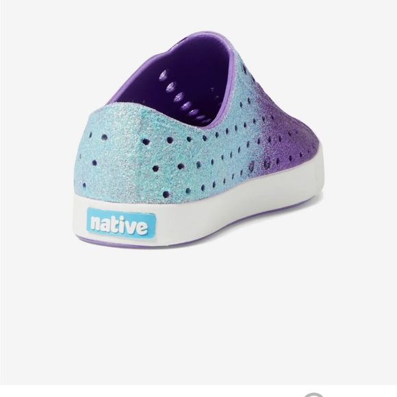 NEW NATIVE SHOES IN BOX!! - Picture 4 of 5